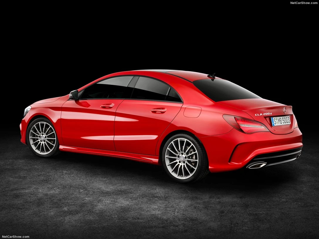 1589602-Mercedes-Benz-CLA 2.jpg
