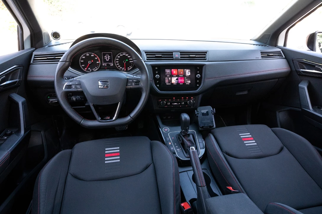 1614694-קיה סטוניק מול סיאט ארונה מבחן דרכים (12).jpg