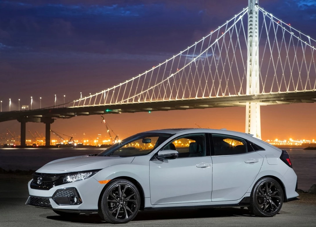 1637551-Honda-Civic_Hatchback-2017-02.jpg