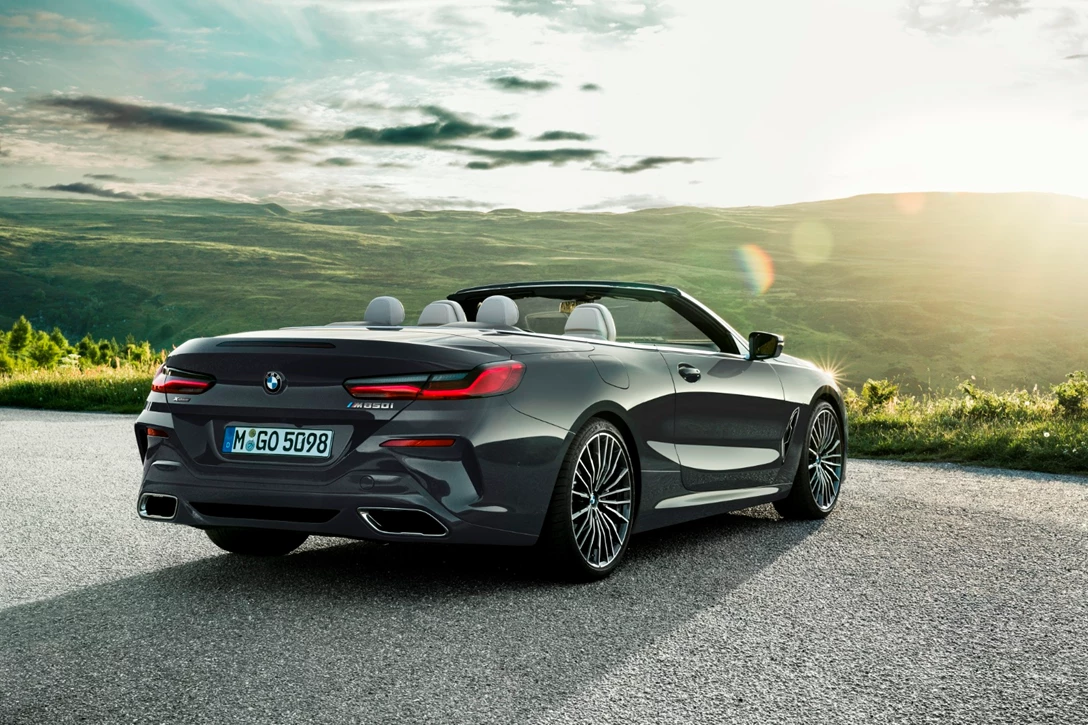 1606095-P90327658_highRes_the-new-bmw-8-series.jpg