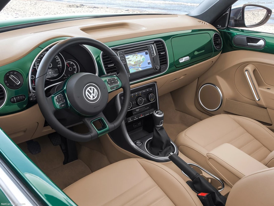 1589222-Volkswagen-Beetle 7.jpg