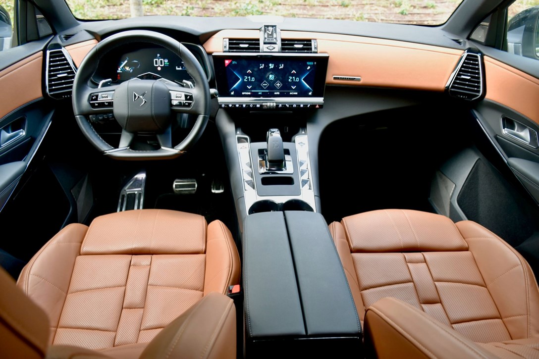 1650328-DS7PHEV - 14.jpeg