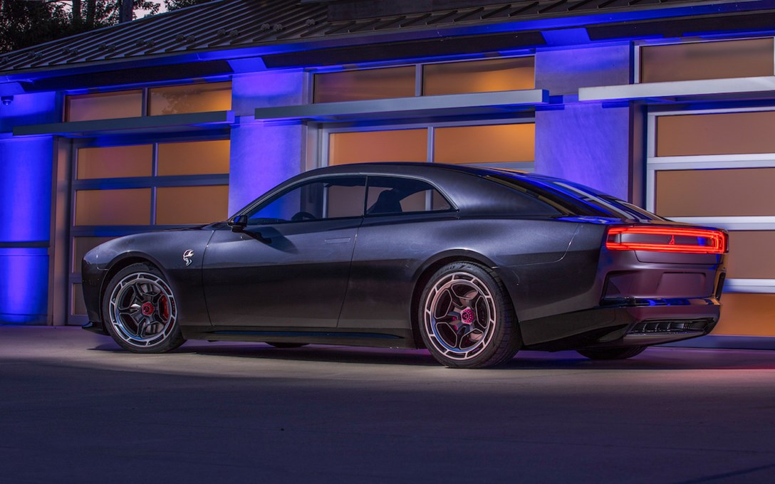 1665427-Dodge-Charger-Daytona-SRT-Concept-1.jpeg