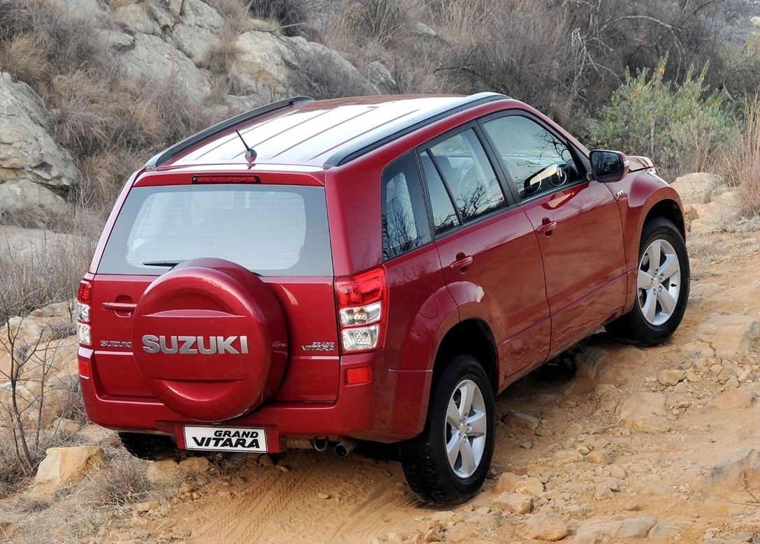 1671655-Suzuki-Grand_Vitara-2014-06.jpg