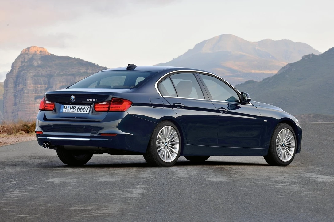 ב.מ.וו סדרה 3 2011