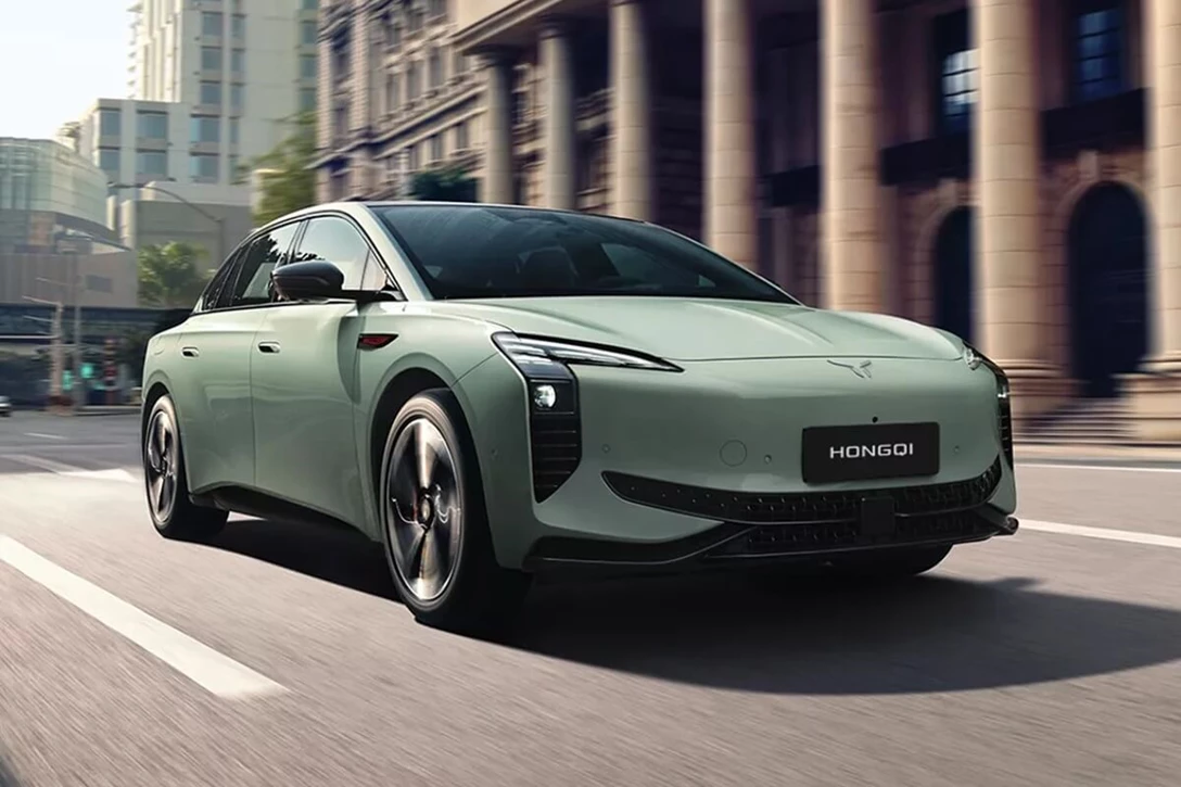 1703338-hongqi-eh7-2024-01.jpg