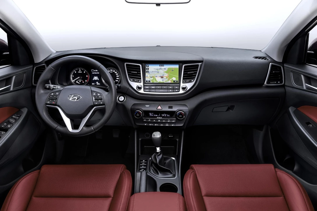 1635859-Hyundai-Tucson-2015-05.jpg