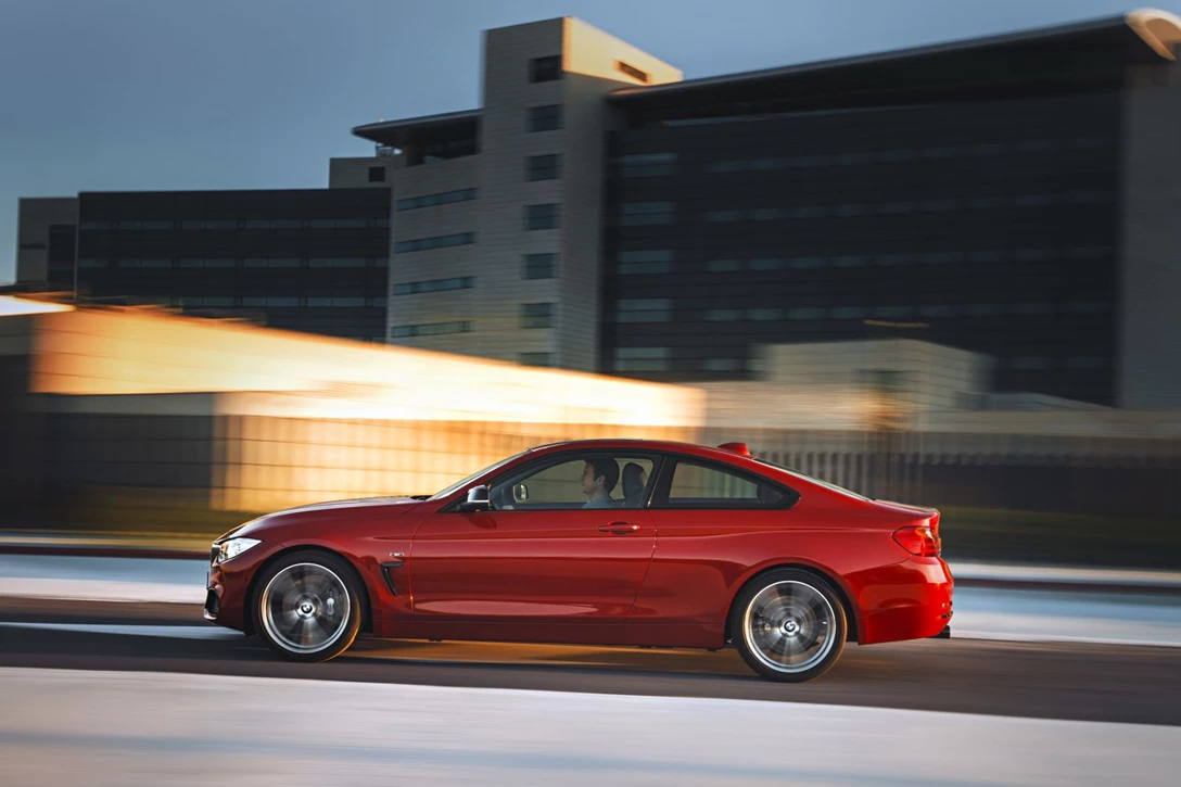 ב.מ.וו סדרה 4 קופה