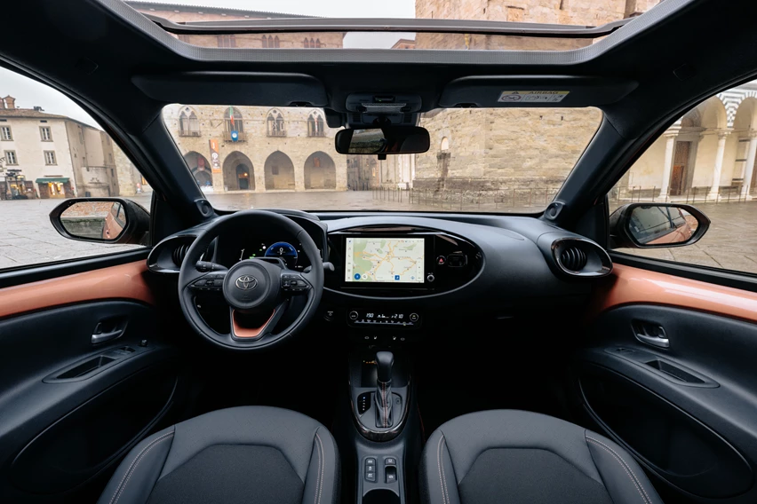 2026_Aygo X_High Grade_Cinnamon_Interior and Details_001.jpg