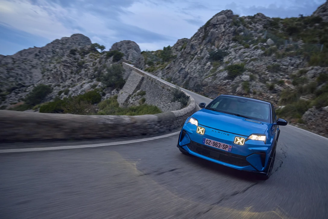 Alpine A290 GTS (7)-min.jpg