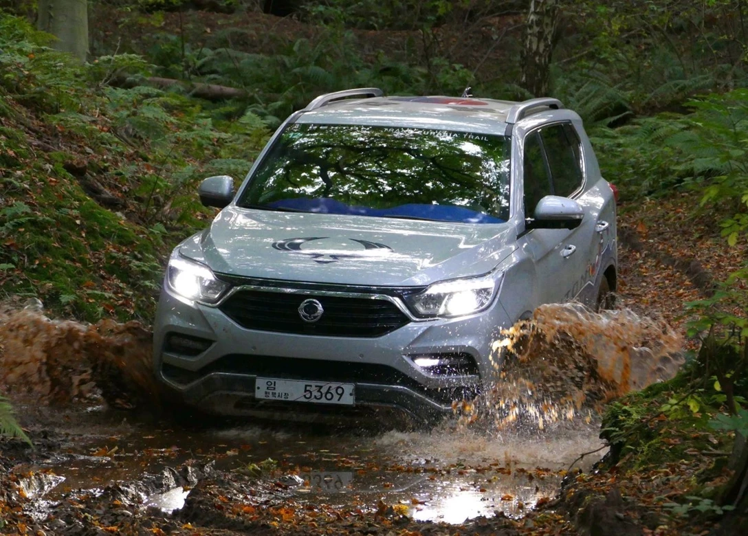 1649158-SSANGYONG-Rexton-2019-05.jpg