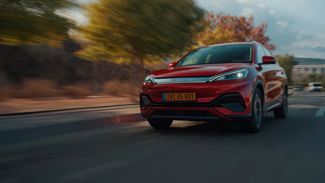 1672425-BYD ATTO 3.00_17_55_05.Still011 copy.jpg