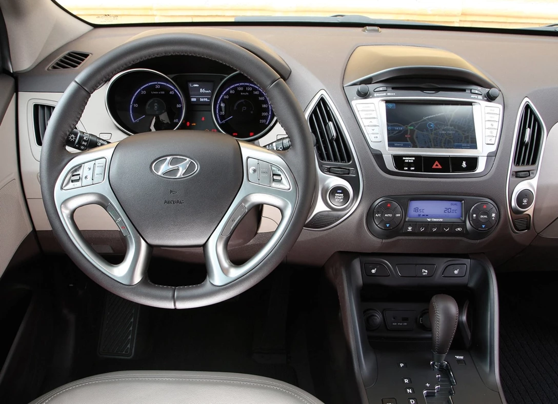 1661252-Hyundai-ix35-2012-05.jpg
