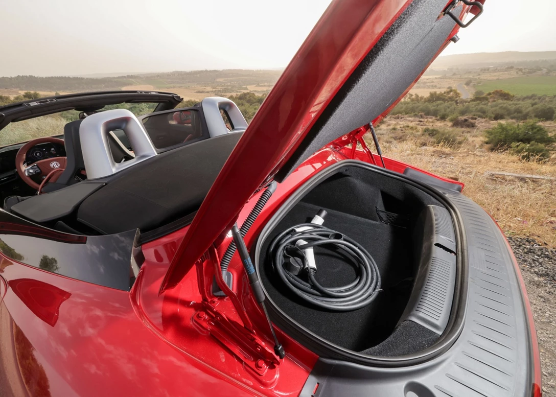 1709366-MG-Cyberster-2025 (13).jpg