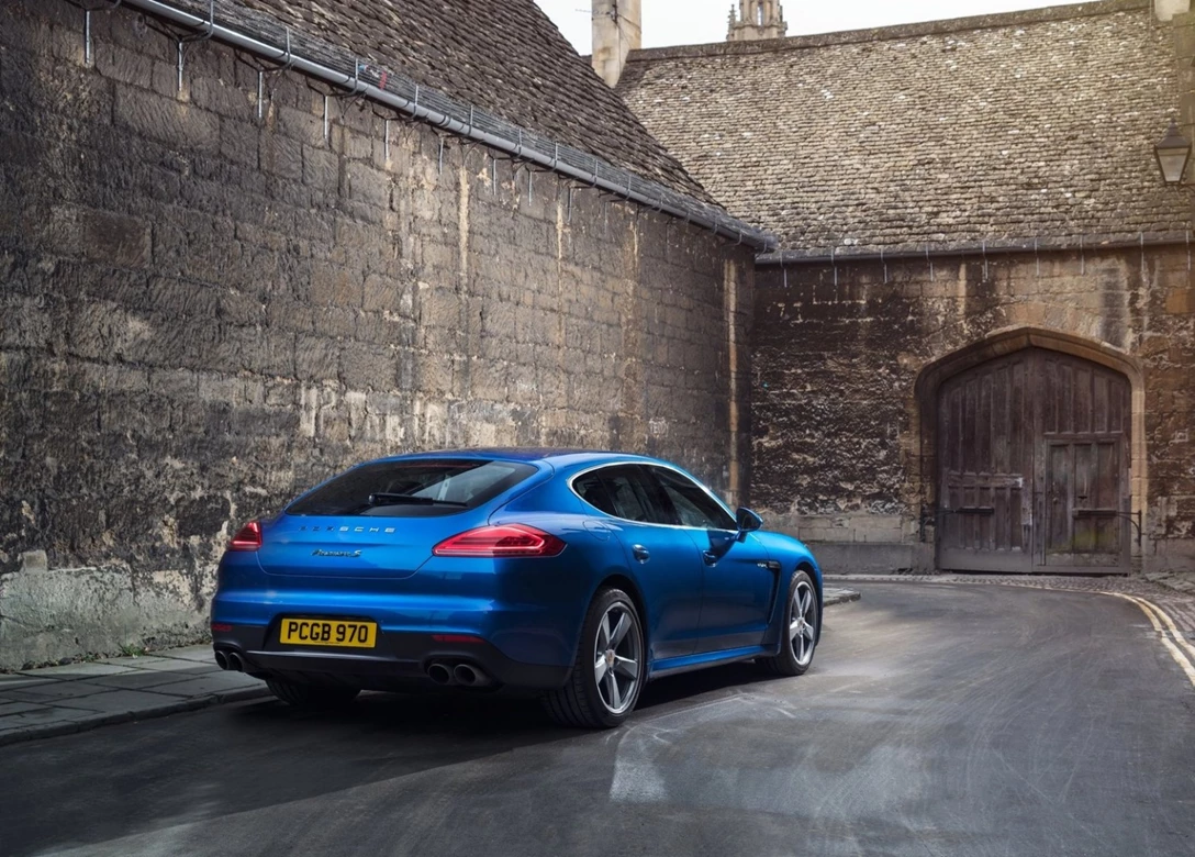 1606332-Porsche-Panamera-2009-2015-06.jpg