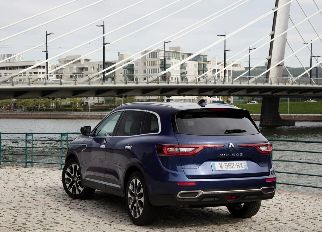 1657029-Renault-Koleos-2017-1600-41.jpg