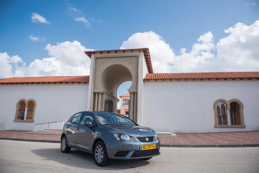 1672748-by benny doutsh (20 of 57).jpg