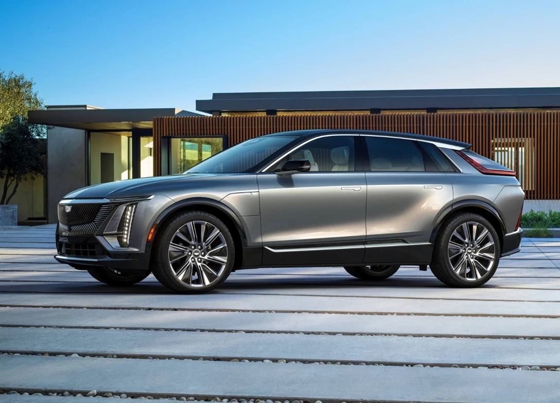 1707376-Cadillac-Lyriq-2025-04.jpg