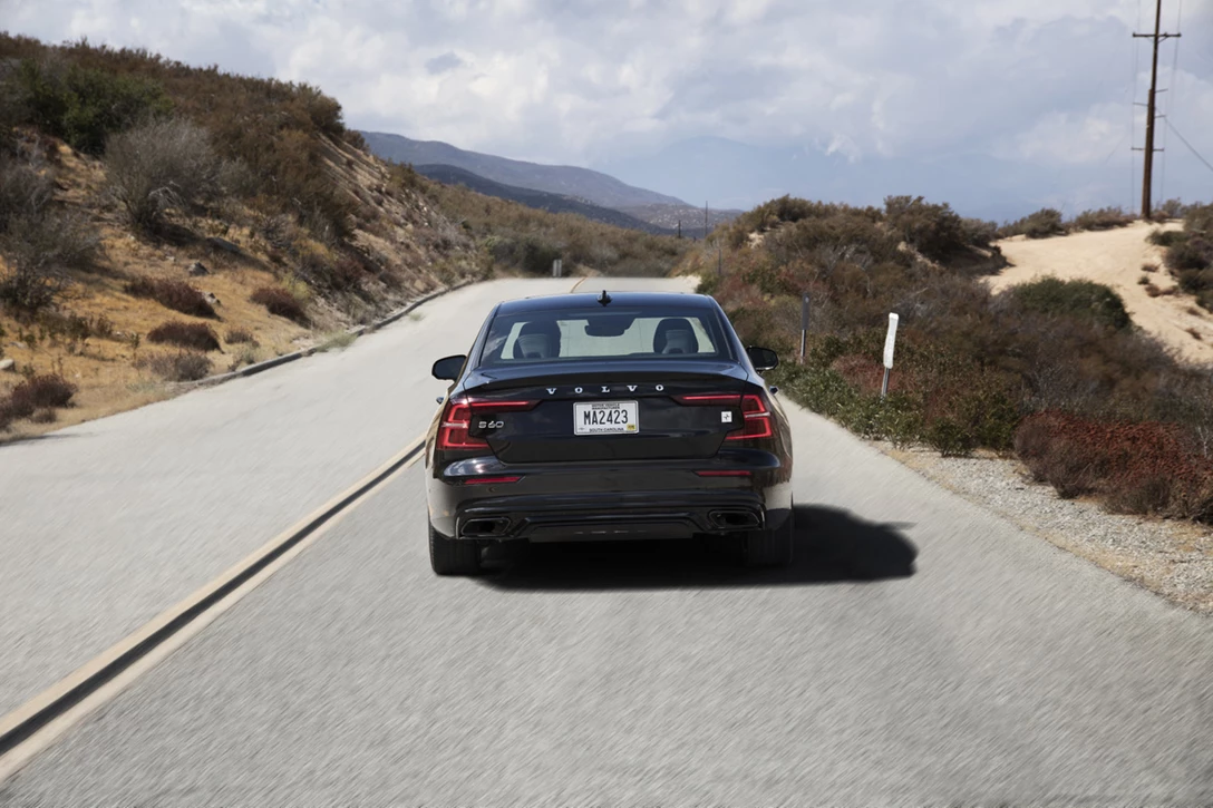 1605660-וולוו S60 מבחן דרכים השקה (8).jpg