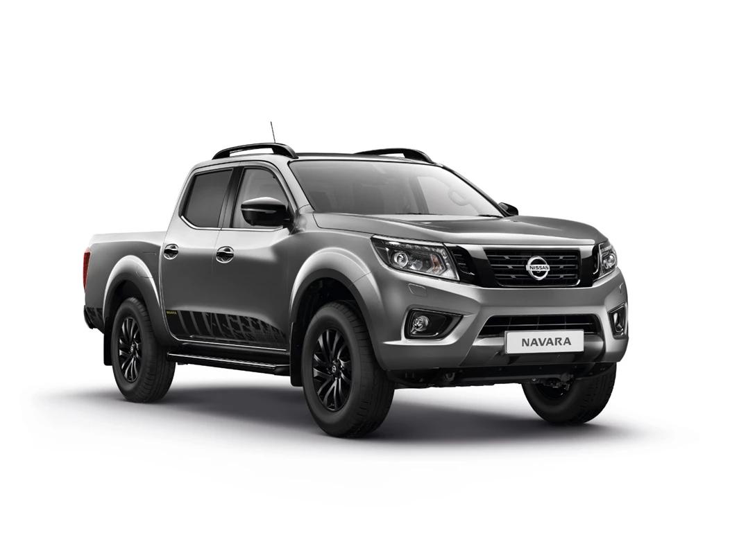 1602128-426232256_Nissan_Navara_N-Guard_RHD.jpg