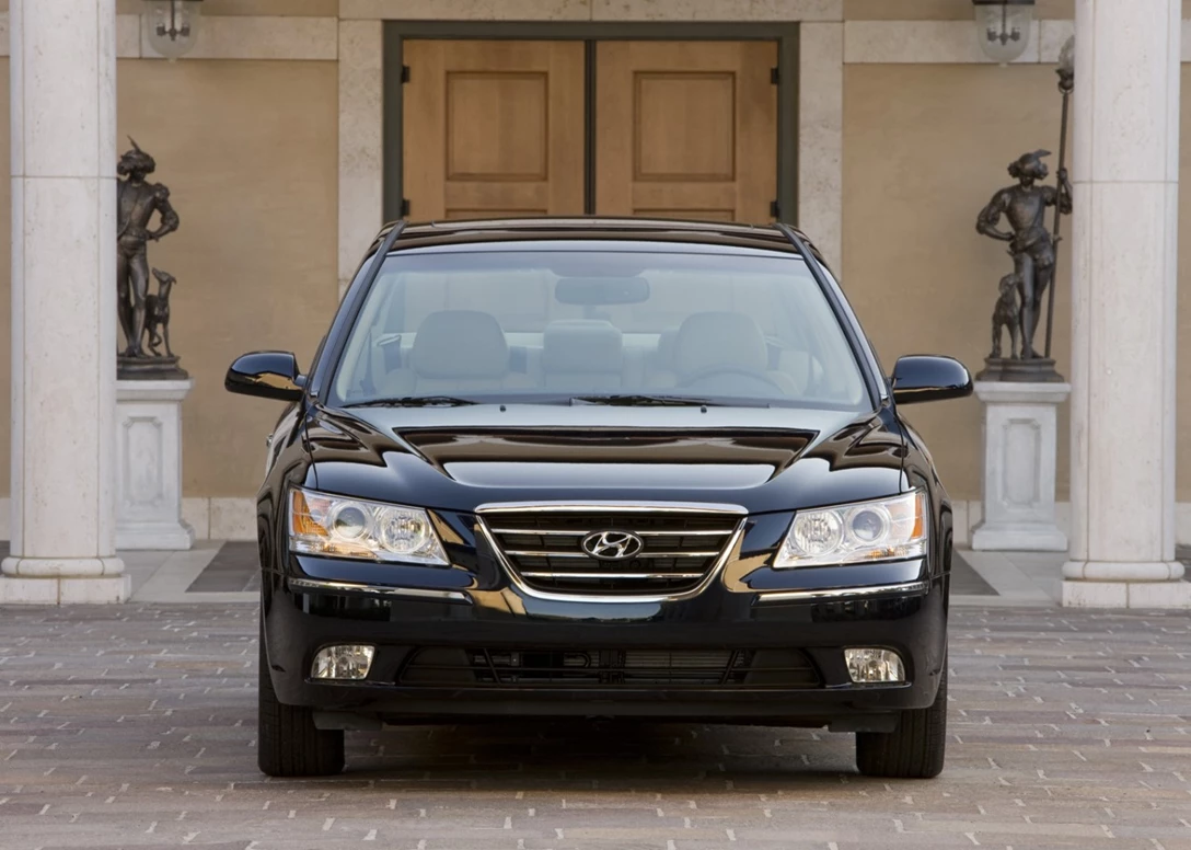 1593567-Hyundai-Sonata 3.jpg