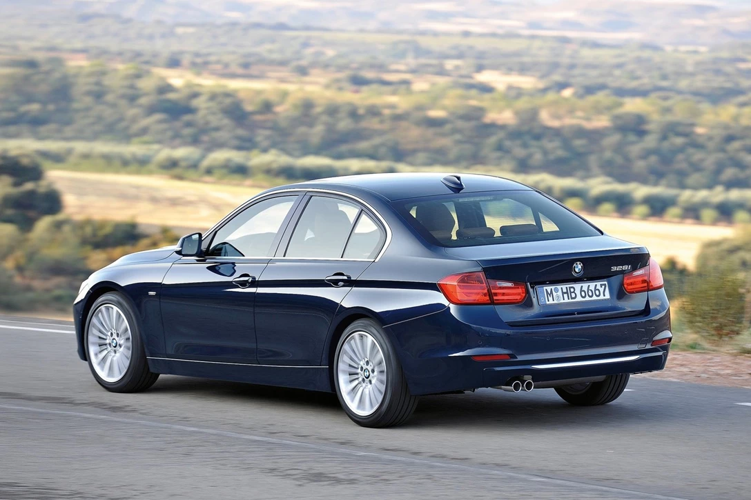 ב.מ.וו סדרה 3 2011