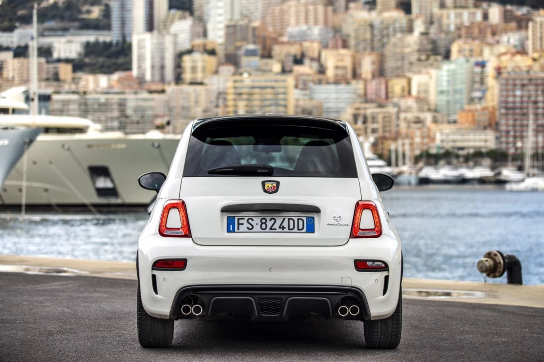 1610893-190129_Abarth_70th_Anniversary_range_17.jpg