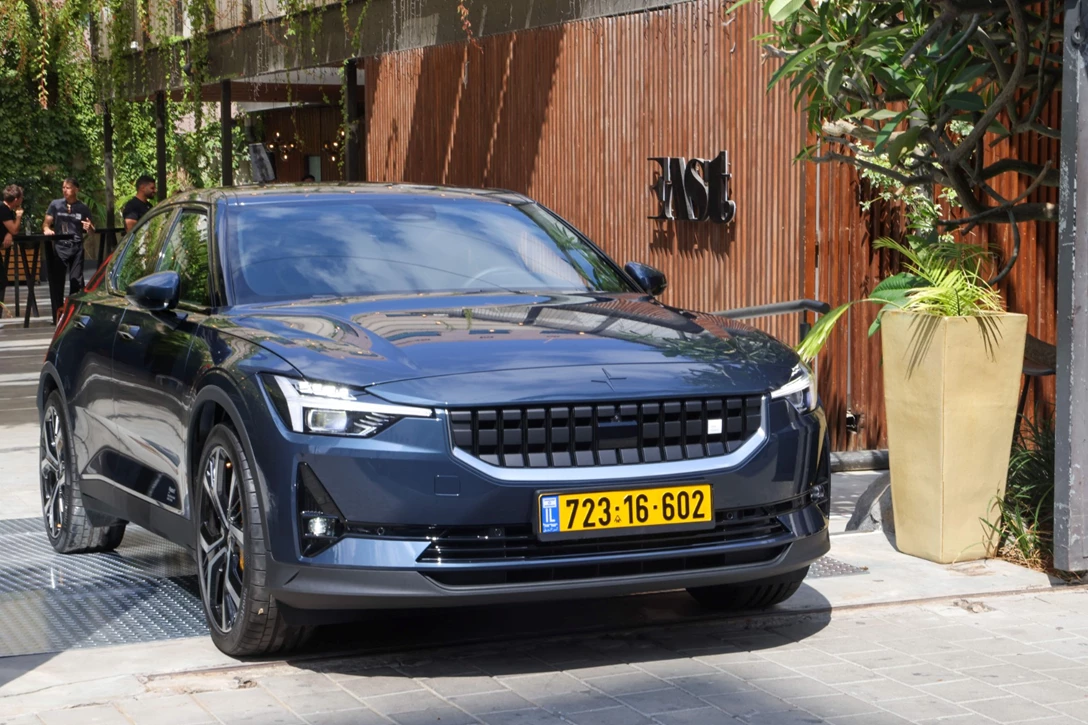 1667063-220905-polestar-196-min.jpg