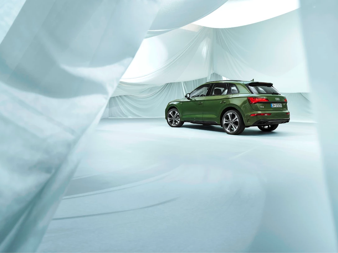 1633591-Q5Sneak Preview35538.jpg