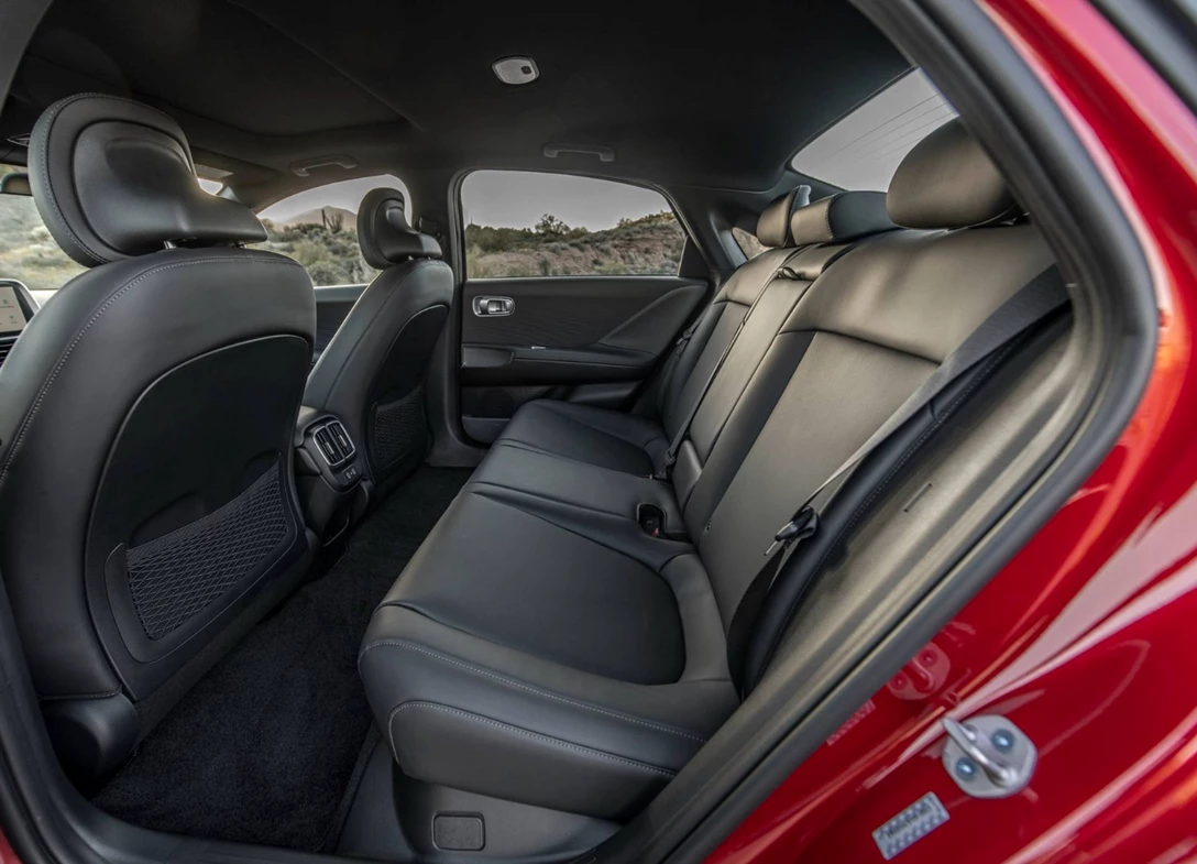 1695554-Hyundai-Ioniq_6-2024-11.jpg