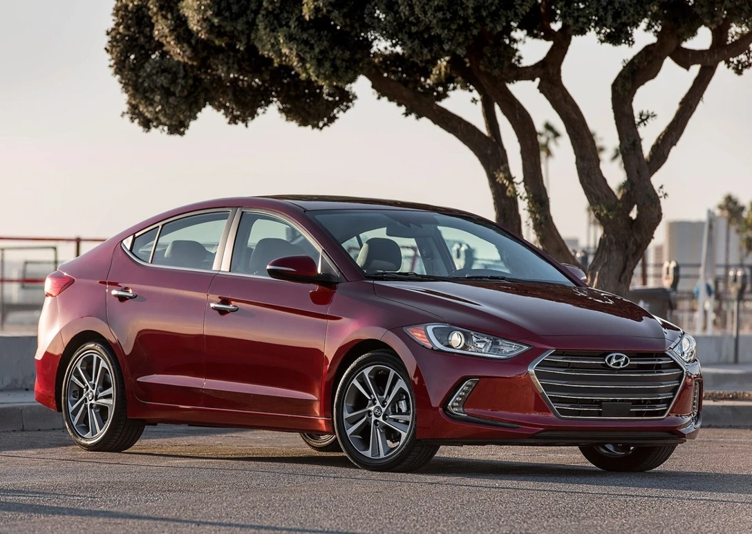 1636295-Hyundai-Elantra-2017-01.jpg