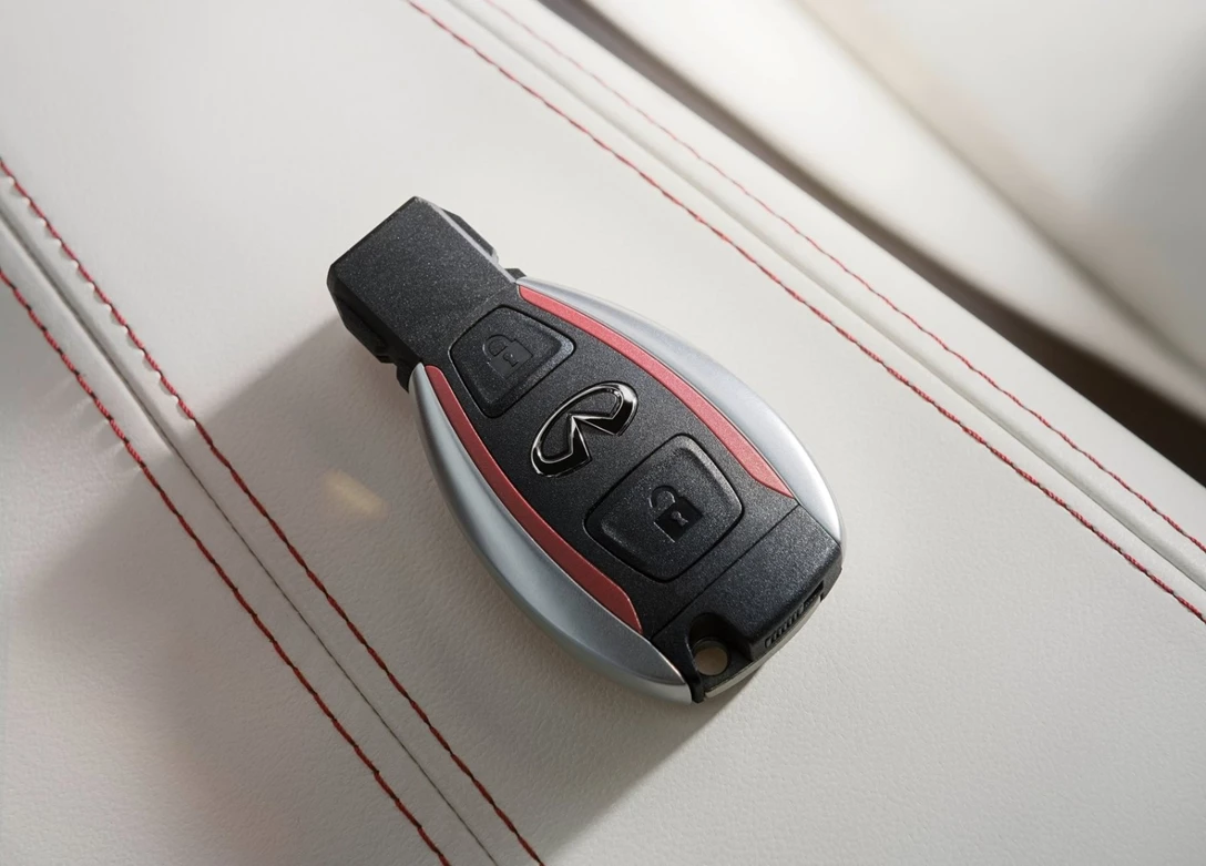 1663539-Infiniti-Q30-2021- 06.jpg