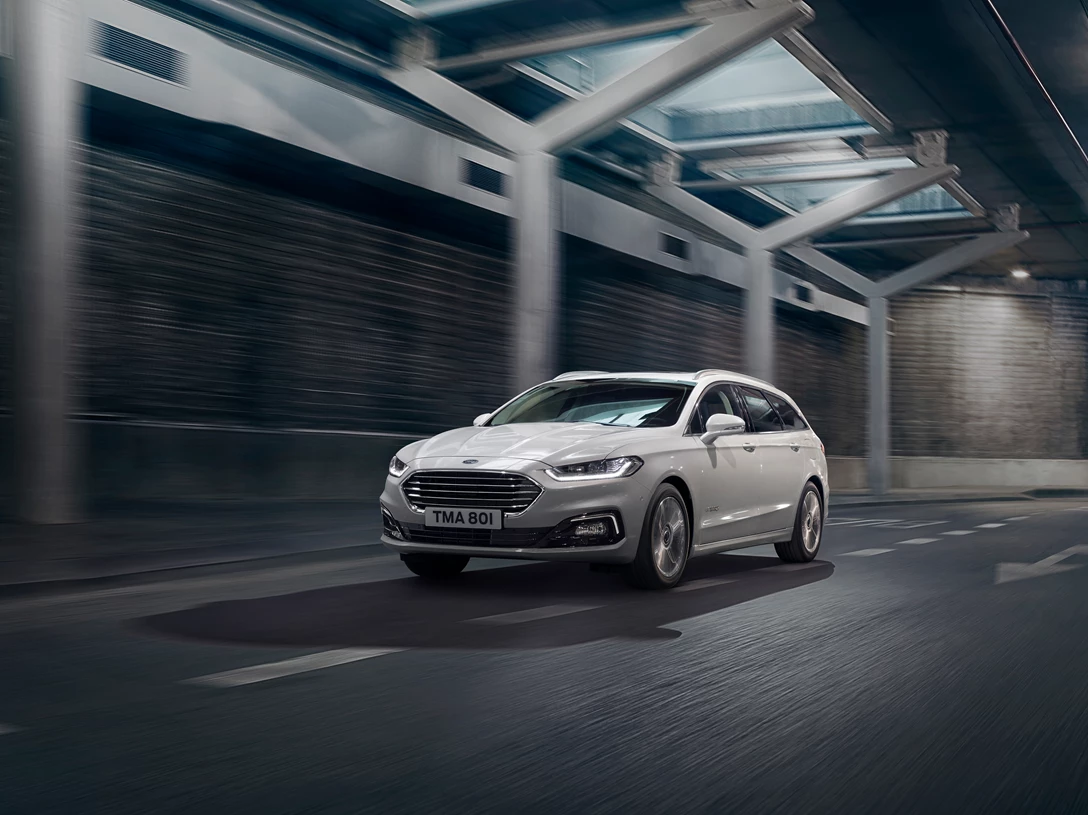 1610411-2019FordMondeo-Hybrid_017.jpg