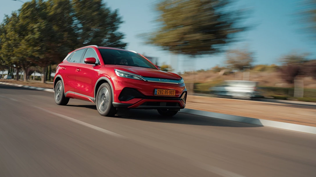 1672429-BYD ATTO 3.00_19_33_24.Still016 copy.jpg