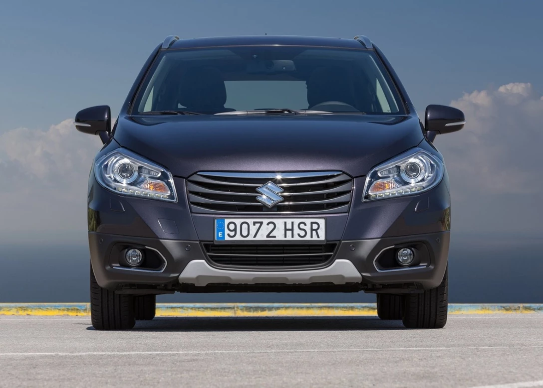 1649601-Suzuki-SX4-2014-1600-48.jpg