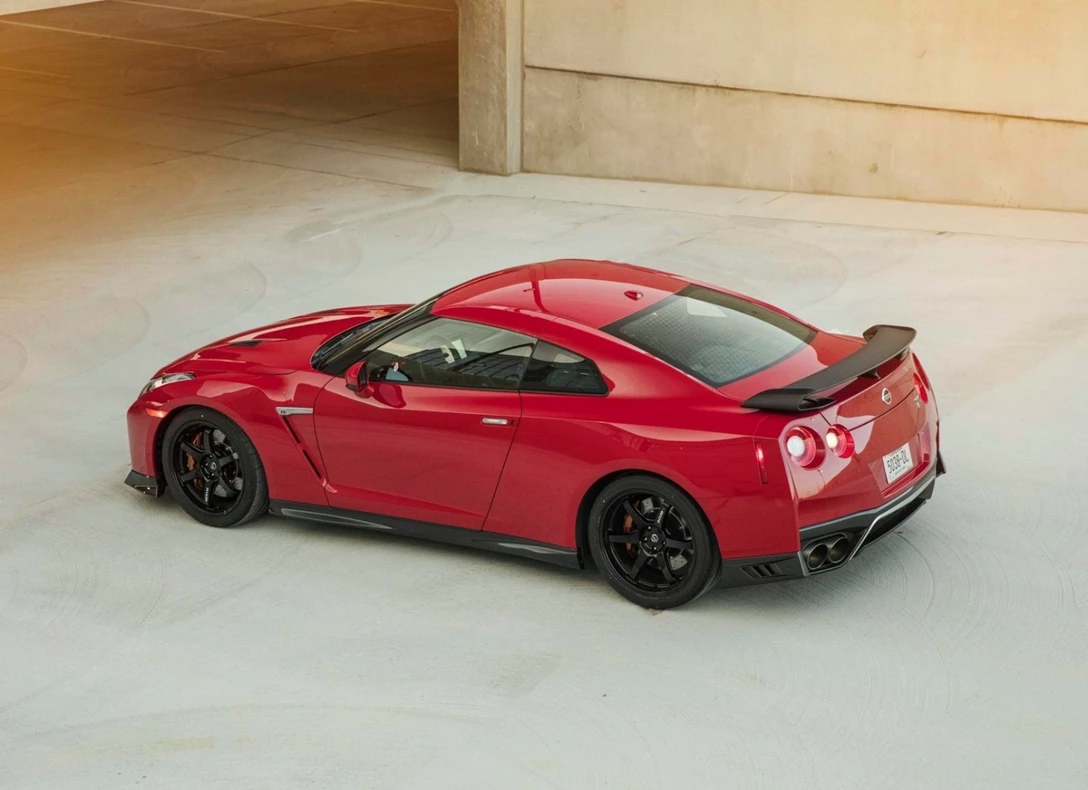 1670717-Nissan-GT-R_Track_Edition-03.jpg