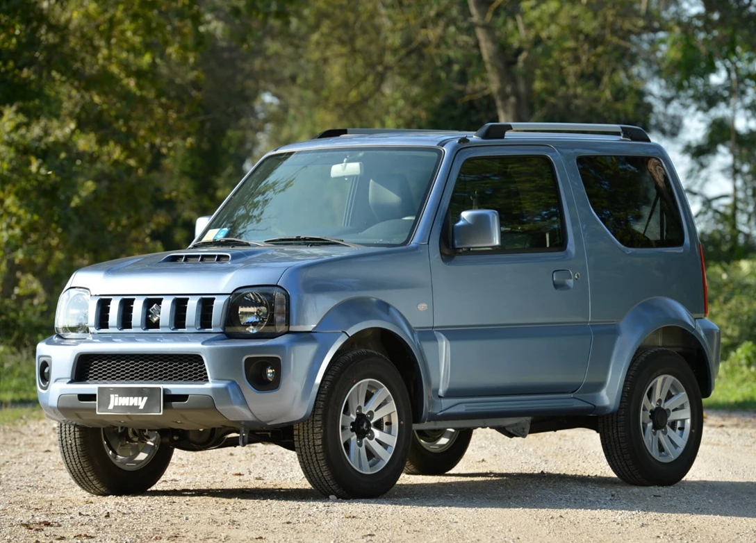1687315-Suzuki-Jimny-2016-04.jpg