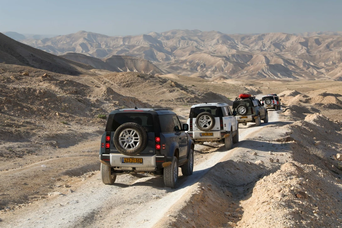 1640654-מסע לרגל השקת הדיפנדר הקצר בישראל, צילום רונן טופלברג (137).jpg