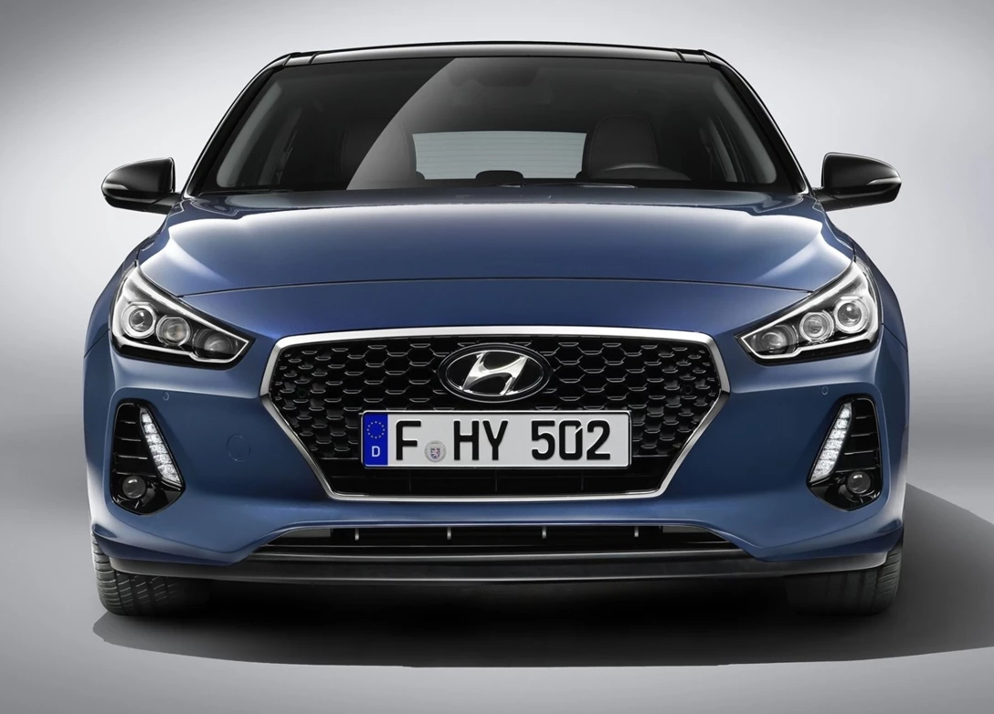 1645651-Hyundai-i30-2017-1600-26.jpg