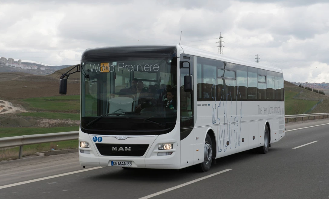 1643133-08-MAN RR8.jpg