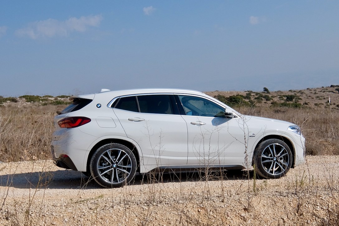 1636990-במוו X2 PHEV - 7.jpeg