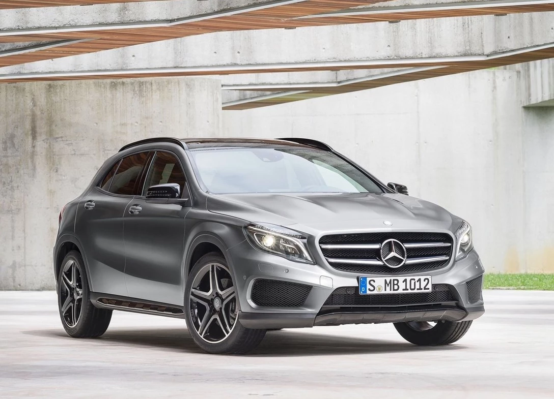 1668535-Mercedes-Benz-GLA-Class-2016-01.jpg