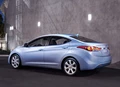 1687947-Hyundai-Elantra-2011-03.jpg