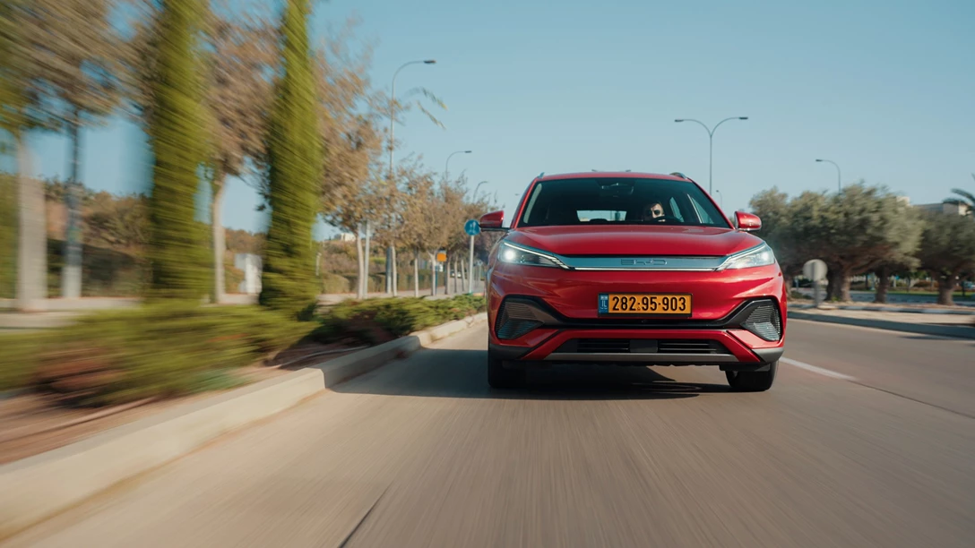 1672430-BYD ATTO 3.00_22_09_06.Still017 copy.jpg