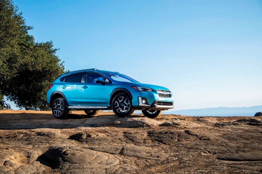 1607049-46._2019_Crosstrek_Hybrid.jpg