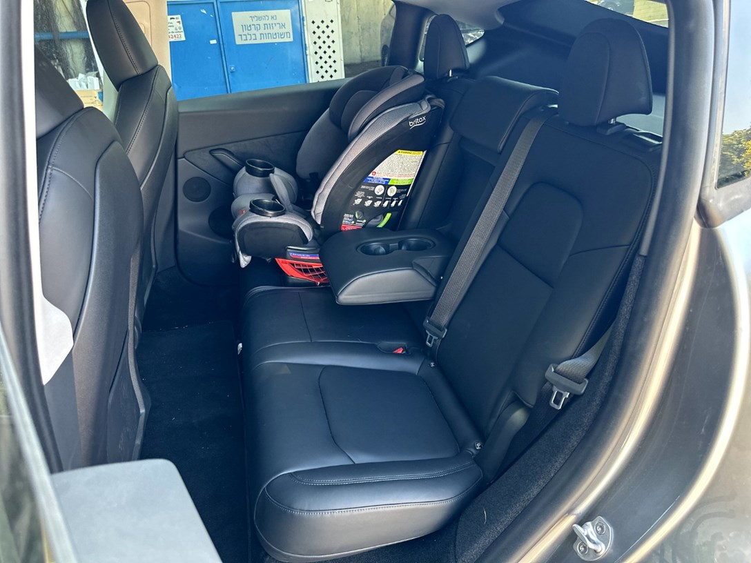 1685270-MODEL Y RWD - 93-min.jpeg