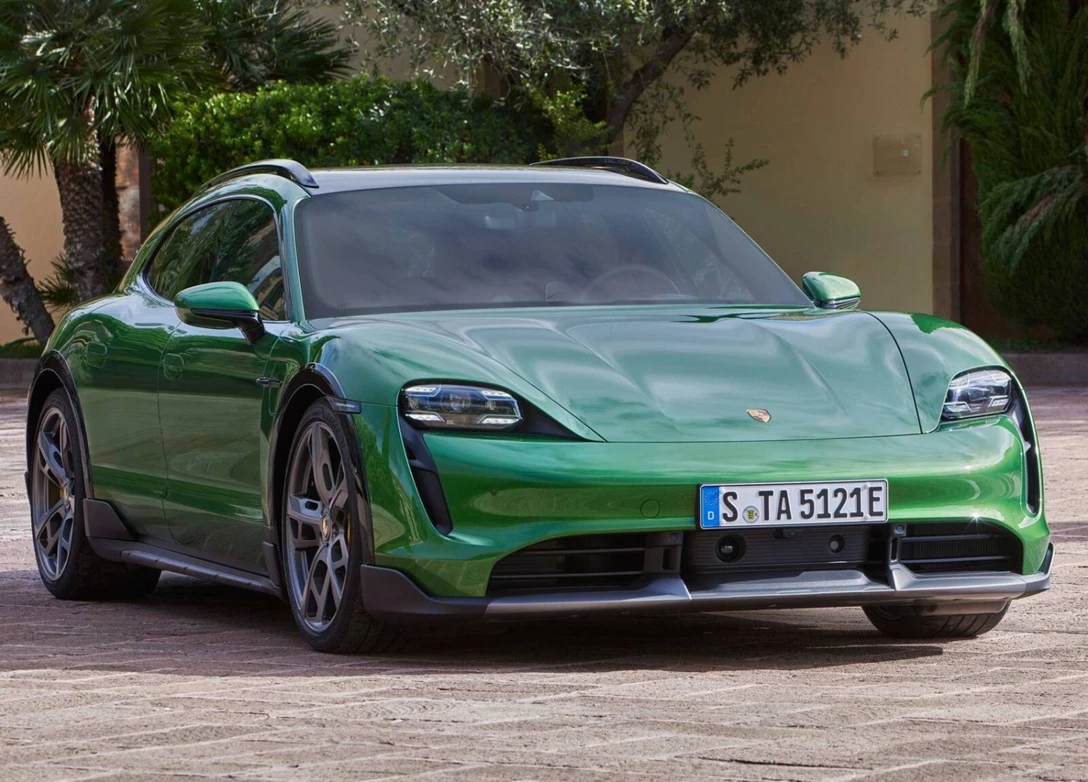 1703283-Porsche-Taycan-2024 (1).jpg