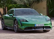 1703283-Porsche-Taycan-2024 (1).jpg