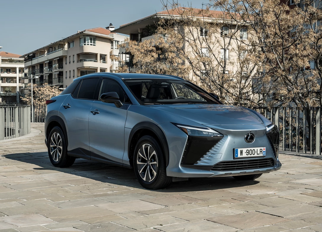 Lexus-RZ-2026-01.jpg