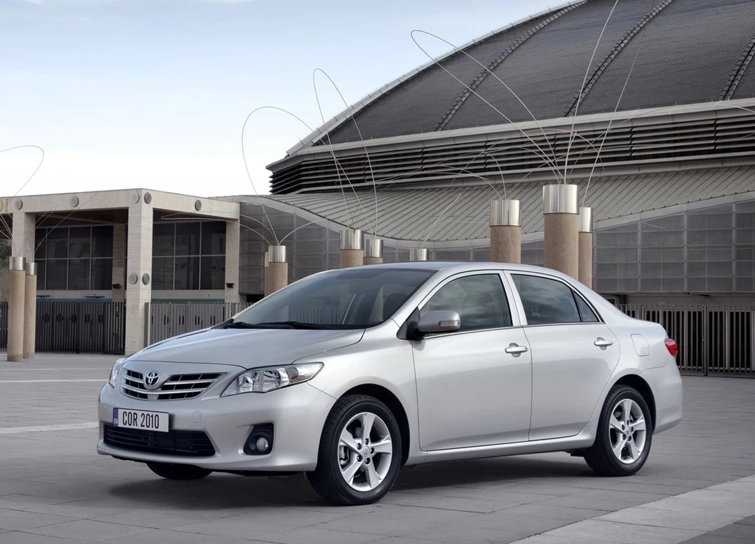 1652728-Toyota-Corolla-2011-01.jpg